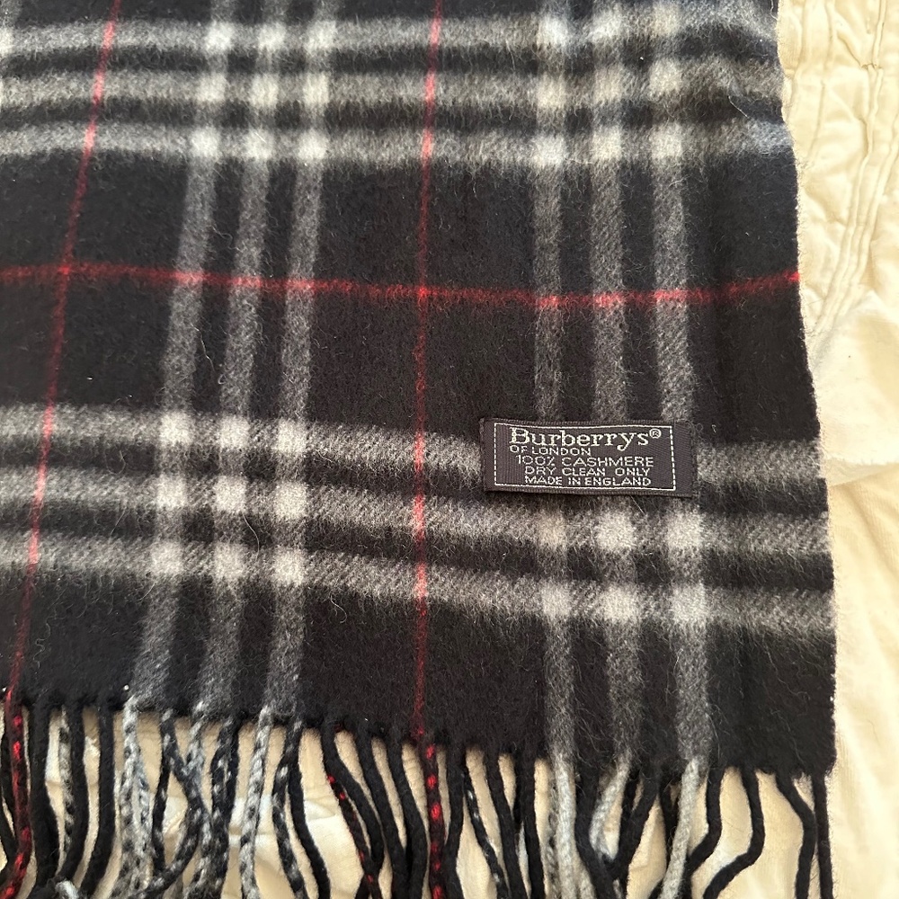 Burberrys Scarf